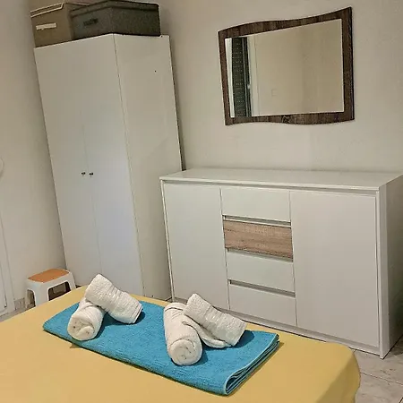 Niki Apartament Neo Epivates
